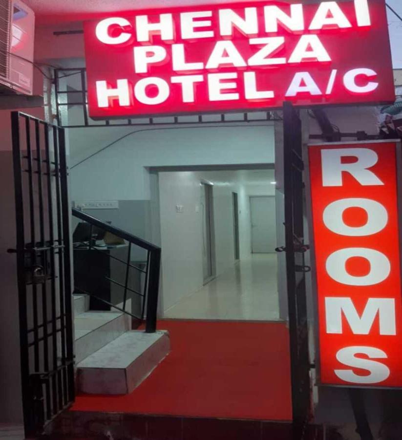 Chennai Plaza Hotel Vadapalani Esterno foto