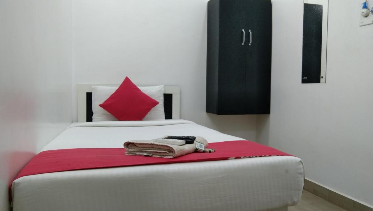 Chennai Plaza Hotel Vadapalani Esterno foto