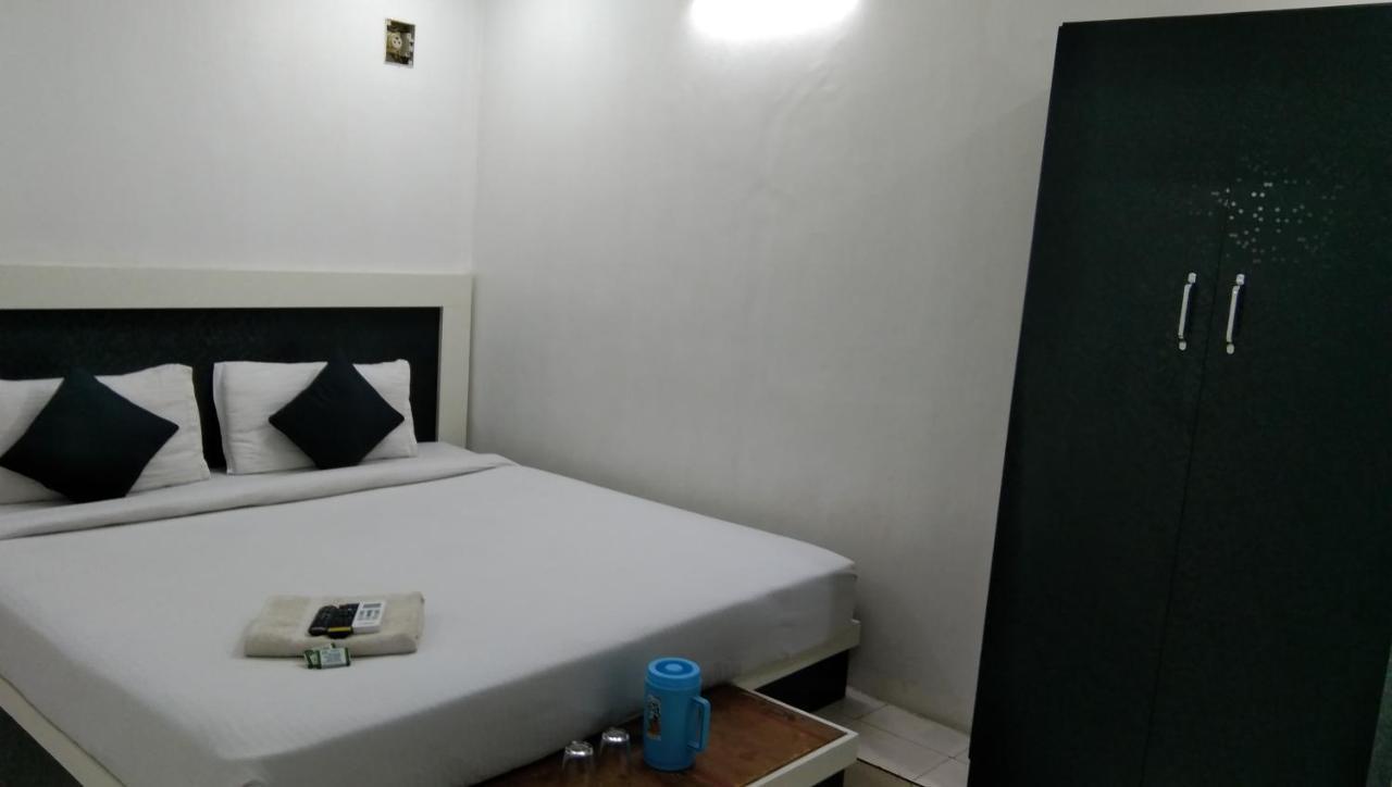 Chennai Plaza Hotel Vadapalani Esterno foto